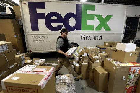 They make you do all the hard labor. . Fedex package handler employee website
